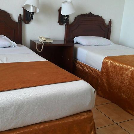 Don Felipe Hotel Ormoc Eksteriør billede